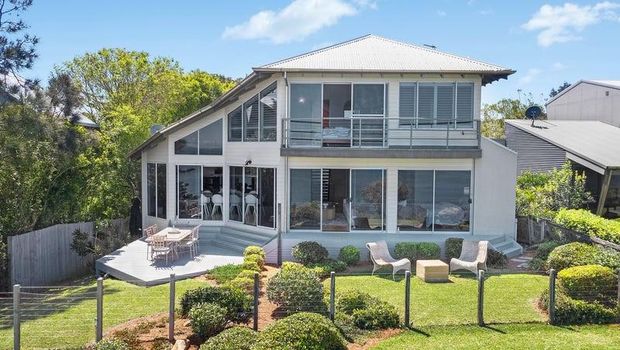 Rumah Anthony Albanese di Del Monte Place, Copacabana, NSW