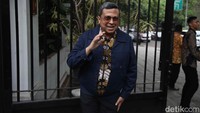Haikal Hassan atau Babe Haikal juga bertemu dengan presiden terpilih Prabowo Subianto di Kertanegara, Jakarta Selatan. Dia mengaku mendapat sejumlah arahan dari Prabowo.