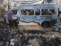 Suasana Kamp Tenda di RS Martir Al-Aqsa yang Dibom Israel