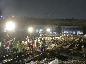 Penumpang di Stasiun Rancaekek Menumpuk, KAI Beri Penjelasan