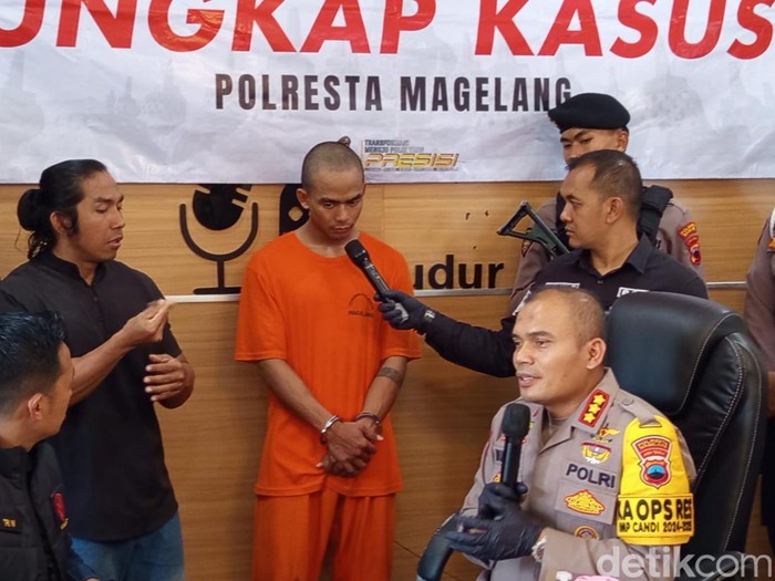 Tersangka pengedar ganja yang ditangkap Polresta Magelang, Selasa (15/10/2024).