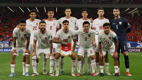 Soccer Football - World Cup - Asian Qualifiers - Third Round - Group C - China v Indonesia - Qingdao Youth Football Stadium, Qingdao, China - October 15, 2024 Indonesia players pose for a team group photo before the match REUTERS/Florence Lo