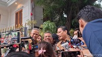 Wamenkeu II Thomas Djiwandono mengatakan pertemuan tersebut kembali untuk melanjutkan tanggung jawabnya sebagai Wamenkeu saat ini. Dia juga menyebutkan Wamenkeu saat ini bertambah menjadi tiga orang, yakni dirinya, Suahasil Nazara dan Anggito Abimanyu.  