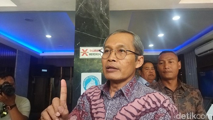 Wakil Ketua KPK, Alexander Marwata, mengakui bertemu mantan Kepala Bea Cukai Yogyakarta Eko Darmanto yang merupakan pihak berperkara di KPK. (Kurniawan F/detikcom)