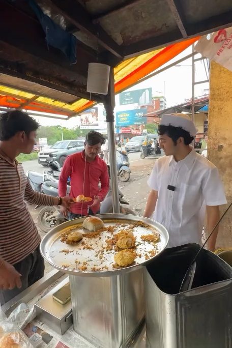 Wow! Penjual Gorengan di India Ini Sebulan Omzetnya Rp 51 Juta