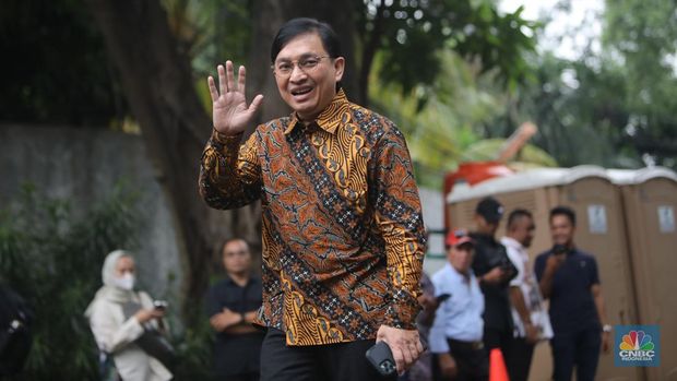 Yovie Widianto tiba di Jalan Kertanegara, Jakarta, Selasa (15/10/2024). (CNBC Indonesia/Faisal Rahman)