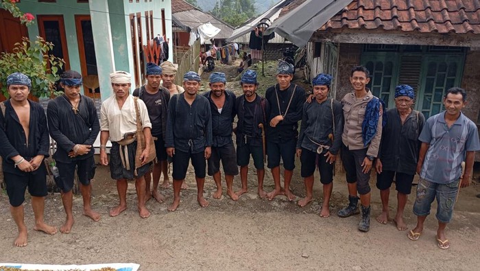 Aipda Ferry Alamsyah Bersama Warga Suku Baduy