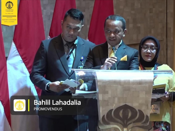 Menteri Energi dan Sumber Daya Mineral Bahlil Lahadalia melangsungkan Sidang Promosi Terbuka Doktoral Bidang Kajian Stratejik dan Global di UI.