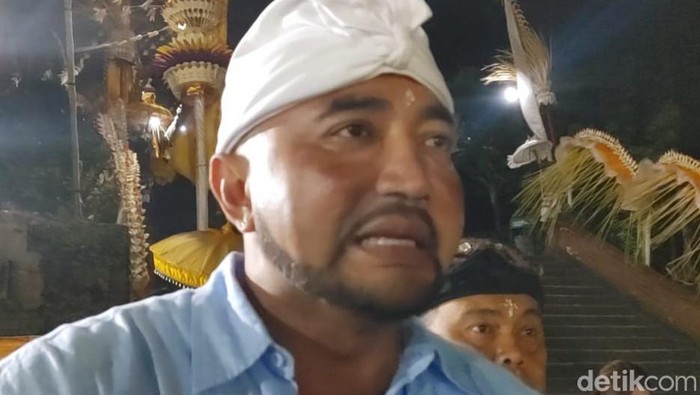 Calon gubernur Bali nomor urut 1 Made Muliawan Arya alias De Gadjah saat ditemui seusai simakrama di Desa Sukawana, Kecamatan Kintamani, Bangli, Rabu (16/10/2024). (Foto: Agus Eka/detikBali)