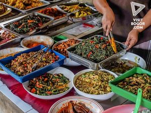 Catat! 5 Warung Makan Sunda di Bogor yang Terkenal Punya Lauk Enak