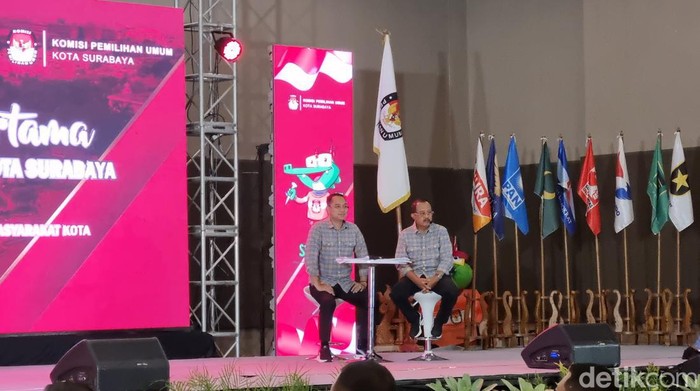 debat perdana pilwali surabaya rabu 16 oktober 2024