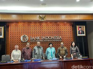 Gubernur BI Buka Peluang Turunkan Suku Bunga