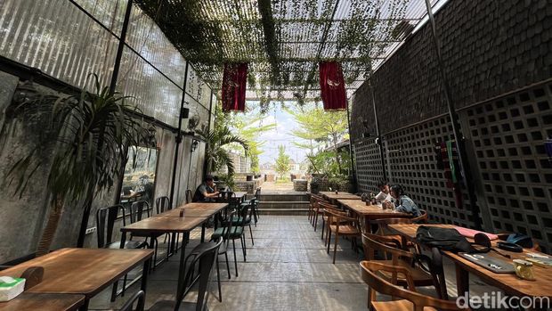 Ekara Coffee di Bandung yang punya nuansa dunia Harry Potter