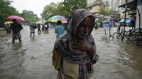 Menurut Departemen Meteorologi India, musim hujan timur laut membawa hujan ke wilayah semenanjung tenggara India. 