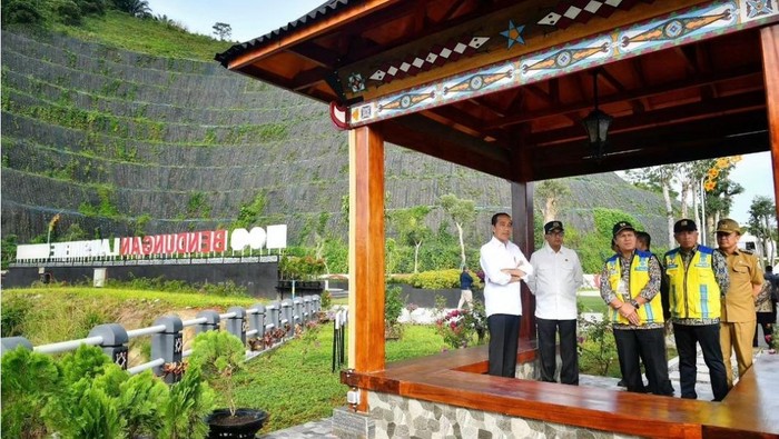 Jokowi saat meresmikan Bendungan Lau Simeme, Deli Serdang, Sumut. (dok.Sekretariat Kabinet)