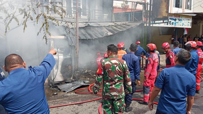Kebakaran di Jalan Rajawali, Makassar. Dokumen Istimewa