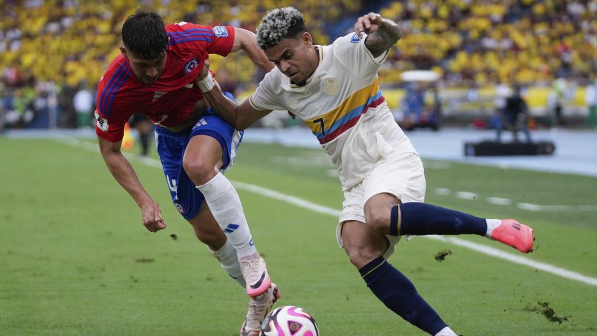 Kolombia menang 4-0 atas Chile di Kualifikasi Piala Dunia 2026 (Foto: AP/Fernando Vergara)