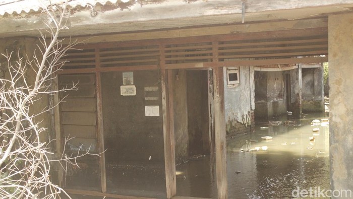 Kondisi rumah terdampak rob di Mayangan