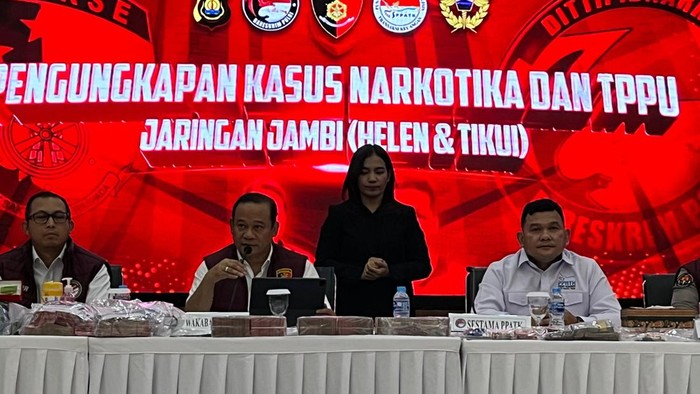 Konferensi pers kasus narkoba jaringan Jambi di Mabes Polri (Rumondang/detikcom)