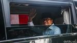 Lambaian Tangan Para Calon Menteri Prabowo Jelang Pembekalan