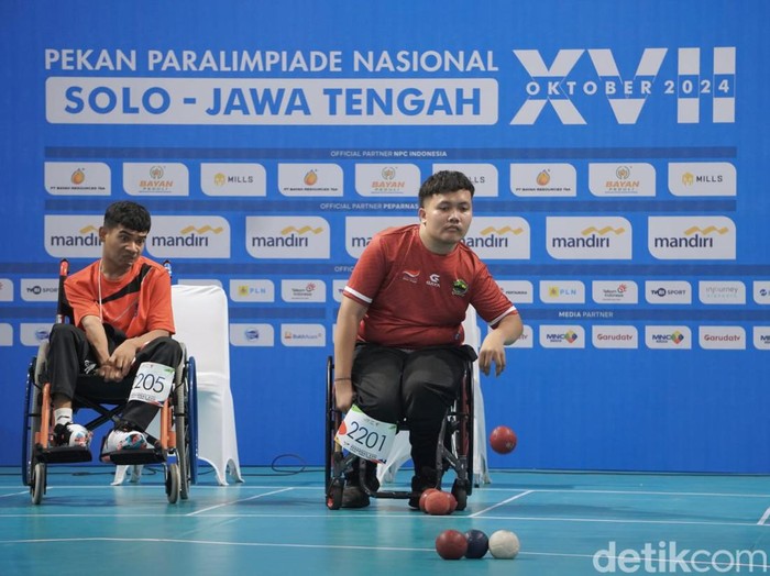 Muhammad Bintang Satria Herlangga, salah satu atlet boccia Kontingen Jawa Tengah saat berlaga di Peparnas XVII Solo, 6-13 Oktober 2024.