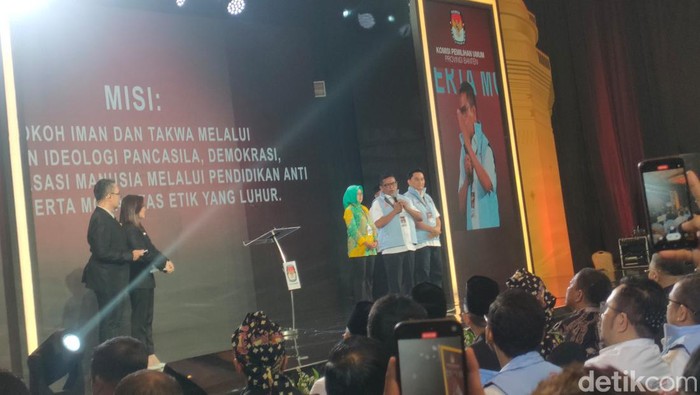 Pasangan cagub dan cawagub Banten nomor urut 2 Andra Soni-Dimyati Natakusumah (Dwi/detikcom).
