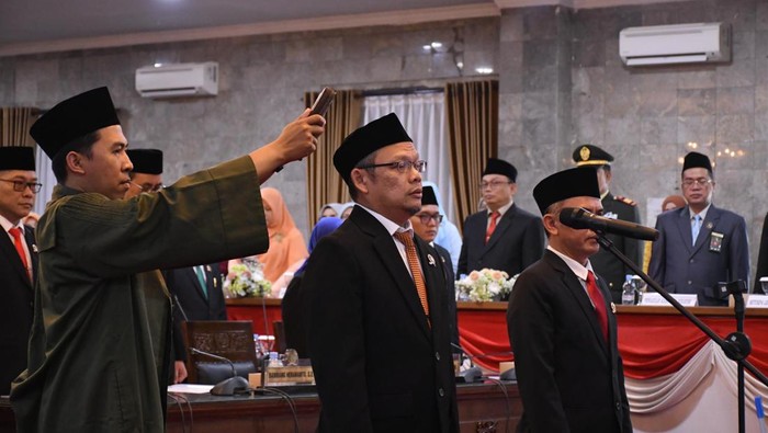 Pelantikan DPRD Kota Sukabumi.