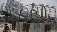 JPO tersebut akan menjadi bagian dari perluasan Stasiun KA Tanah Abang. 