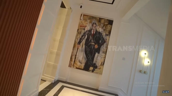 Foto-foto Rumah Rp 30 M Raffi Ahmad, Garasinya Bikin Melongo