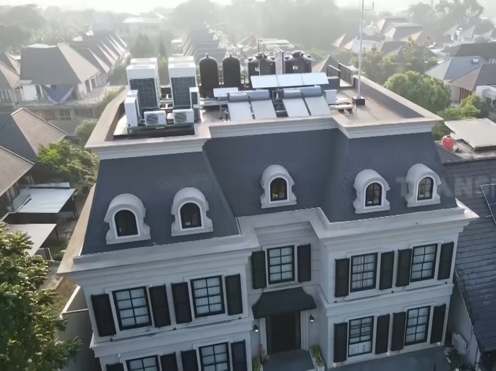 Penampakan rumah Raffi Ahmad.