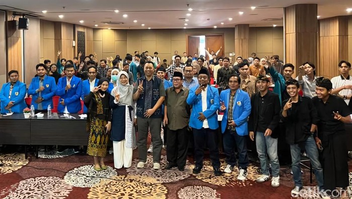 Zulkieflimansyah-Suhaili menghadiri acara Rakorda DPD KNPI NTB di Mataram, Rabu (16/10/2024). (Helmy Akbar/detikBali)