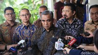 Menurut Ahmad Muzani Try Sutrisno bersedia hadir di pelantikan Presiden dan Wakil Presiden Terpilih Prabowo Subianto-Gibran Rakabuming Raka.  