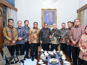 Video: Pimpinan MPR Undang Try Sutrisno ke Pelantikan Prabowo-Gibran