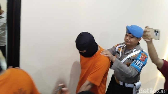 Polisi menangkap pegawai honorer di Kuningan gegara jual sabu