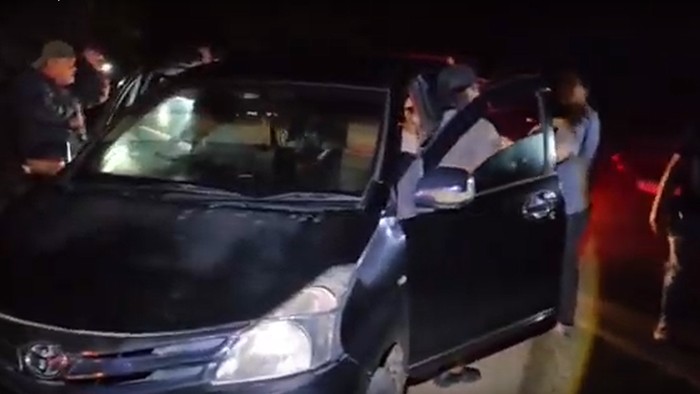 Polisi menangkap pria bernama Tiwandi (25) pelaku penikaman terhadap pensiunan TNI bernama Subhan (63) di Kabupaten Bantaeng, Sulawesi Selatan (Sulsel). Pembunuhan ini sempat menyita perhatian mengingat korban merupakan pengawal salah satu paslon Pilkada Bantaeng.