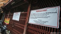 Bangunan itu dikenal dengan nama Sin Siong Bouw, kemudian diganti menjadi Toko Kompak akibat kebijakan pelarangan nama Tionghoa. Bangunan itu merupakan contoh arsitektur China selatan asli dengan interior warna merah.  