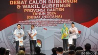 Seperti diketahui, kedua pasangan calon juga telah memiliki visi misi dan program unggulan.