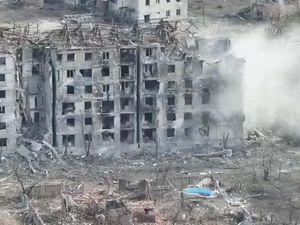 Video: Serangan Rusia Hantam Ukraina, 10 Orang Tewas Termasuk 2 Anak-anak