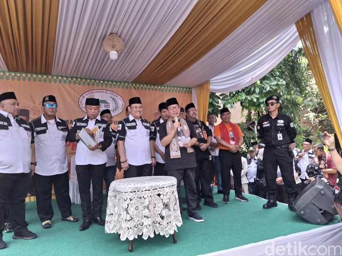 Pramono Anung-Rano Karno dapat dukungan dari FBR dan Madas. (Taufiq Syarifudin/detikcom)