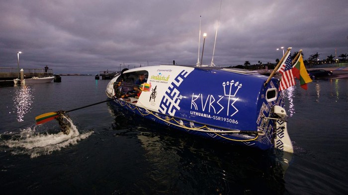 Lithuanian rower Aurimas Mockus, travelling in a single-seat boat built by Ukrainians, embarks on a journey to row across the Pacific Ocean to Brisbane, Australia, covering about 12,000 kilometers, as a show of support to Ukraine in its war with Russia, from San Diego, California, U.S. October 14, 2024.  REUTERS/Mike Blake