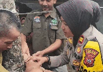 Momen Dramatis Evakuasi Ha dan Sam yang 5 Tahun Hidup di Kandang