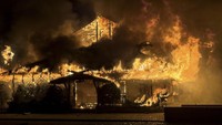 Dilansir dari Reuters, Pejabat di wilayah Mykolaiv Ukraina mengatakan bahwa serangan rudal Rusia menewaskan sedikitnya satu orang dan melukai 16 lainnya.