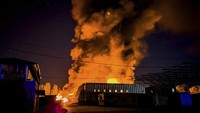 Militer Ukraina mengatakan bahwa serangan Rusia pada malam hari itu melibatkan sembilan rudal dan 17 pesawat nirawak, dengan pertahanan udara Ukraina menghancurkan 12 pesawat nirawak.