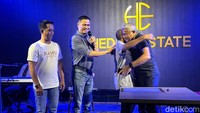 Umar pun telah kembali di tengah masyarakat. Ia tinggal bersama istrinya Ruqayyah Husein di Kecamatan Porong, Kabupaten Sidoarjo. Menariknya, kini Umar memiliki bisnis kopi bernama Ramu Kopi. 