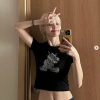 “Sepertinya berat badanku tidak bertambah meskipun aku makan banyak, kan?” ucap Winter aespa dalam siaran langsungnya. Dia mengundang rasa penasaran fans dengan rahasia dietnya. Foto: dok. Instagram @imwinter