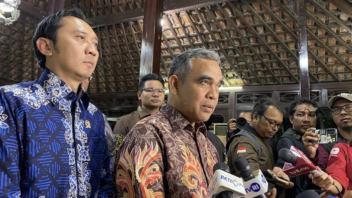 Ahmad Muzani bersama para Pimpinan MPR di kediaman SBY (Devi/detikcom)