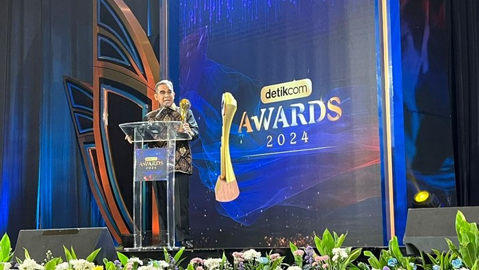 Ahmad Muzani raih detikcom Awards 2024 (Rumondang/detikcom)