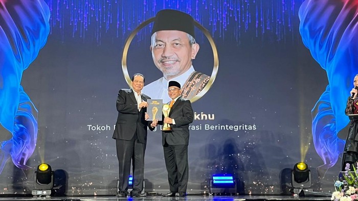 Ahmad Syaikhu Raih detikcom Awards 2024 Pendorong Demokrasi Berintegrasi