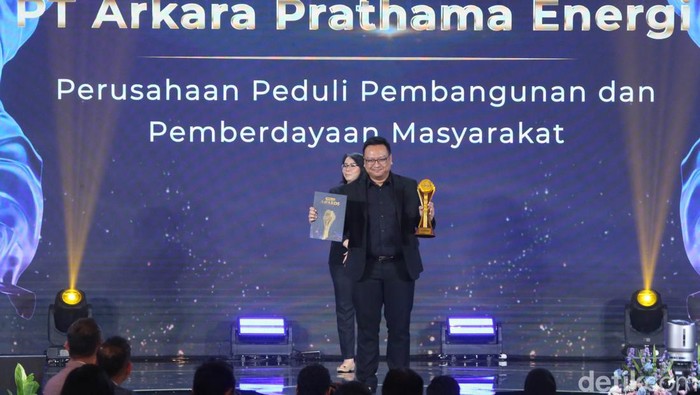 PT Arkara Prathama Energi tidak hanya fokus pada kegiatan tambang dalam menjalankan usahanya. Perusahaan juga turut memberikan dukungan terhadap pengembangan masyarakat sekitar.