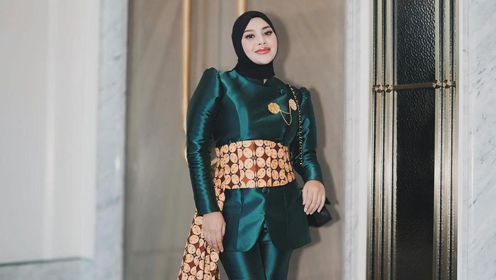 Aurel sampai Masuk RS gegara Diet, Aman Nggak Sih Turun 21 Kg dalam 5 Bulan?